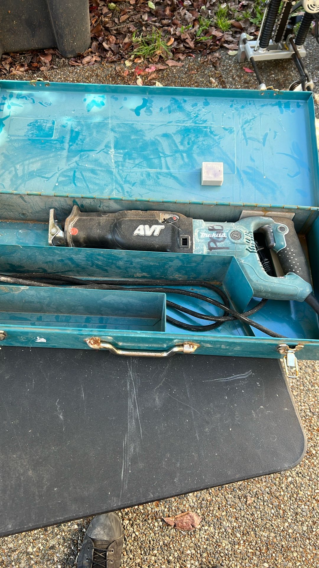 Makita sawsall jr3070ct corded