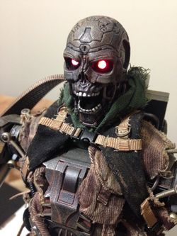 ホットトイズ MMS104 T600 ダメージスキン ターミネーター4 1/6 ホットトイズ MMS104 T600 ダメージスキン ターミネーター4 1/6