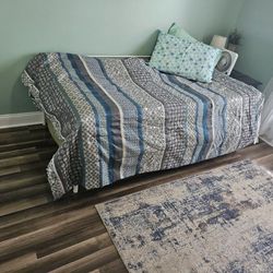 Day Bed TWIN With 2 Full Size Foam MATTRESS