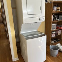 Whirlpool W11107887A-SP Stacked Washer And Dryer