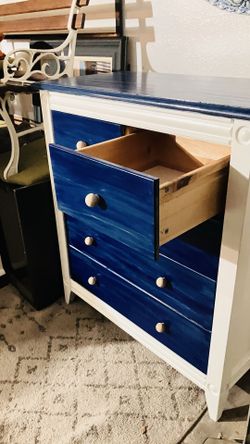 Beach vibe dresser