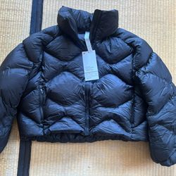 NEW LULULEMON Women's Featherweight Cropped Quilted DOWN  Puffer S SMALL BLACK MSRP $398.00