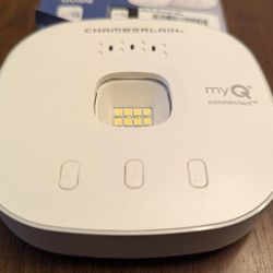 CHAMBERLAIN Smart Garage Control - Wireless Garage Hub and sensors with WIFI and Bluetooth - Smartphone control,myQ-G0401-ES, white