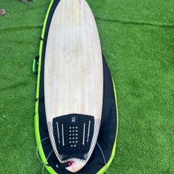 Shortboard 6’2 / 37,5L+bag+finns+leash