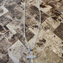 .925 Sterling Silver Chain & Pendant 