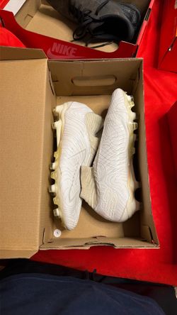 White White Tekela v4 Pro FG