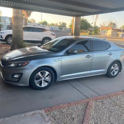 Kia Optima Hybrid 2015 Titulo Limpio 156000 Millas Aire Frio Sin Ningun Problema Automatico 4 Cilindros 