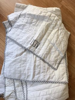 Rae Dunn Quilt Set 