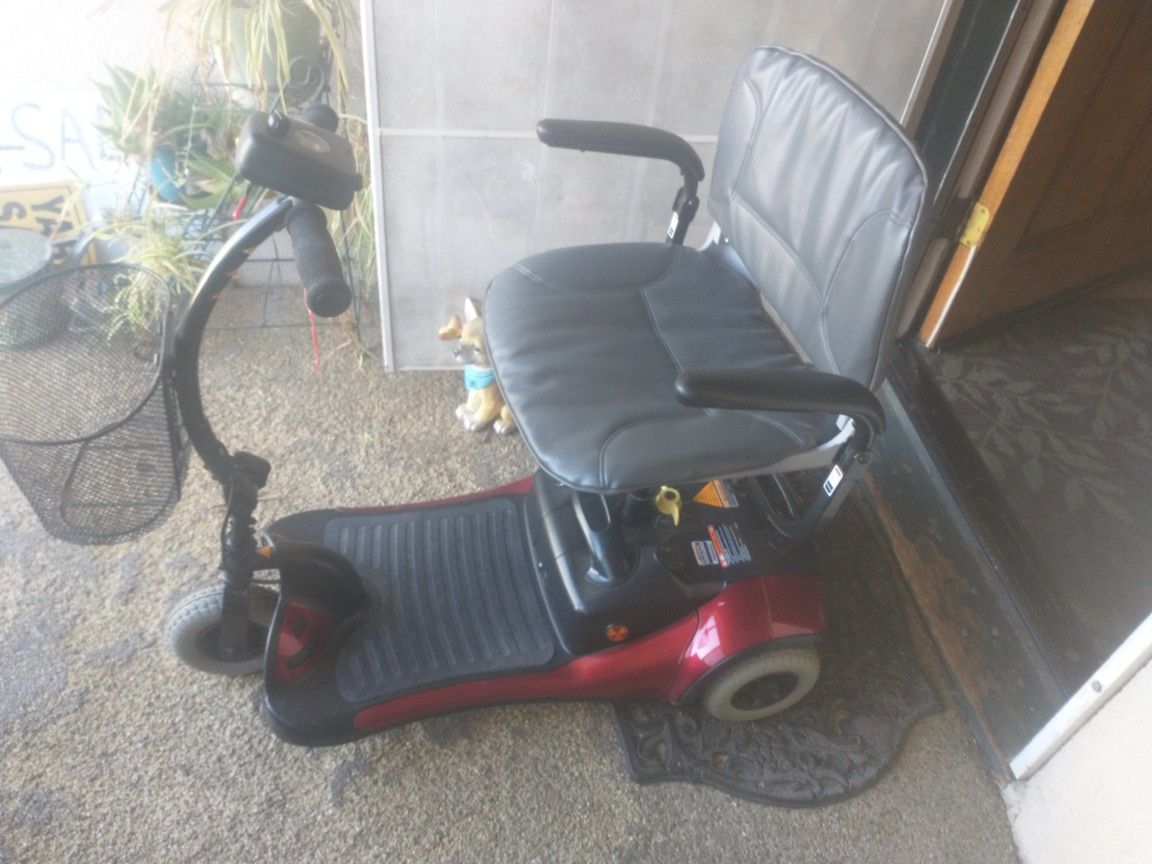 Shop Rider portable Scooter ,In Great Condition .Como Nuevo New Battery And Charger Breaks down In 3 Parts For Transport Muy Bueno