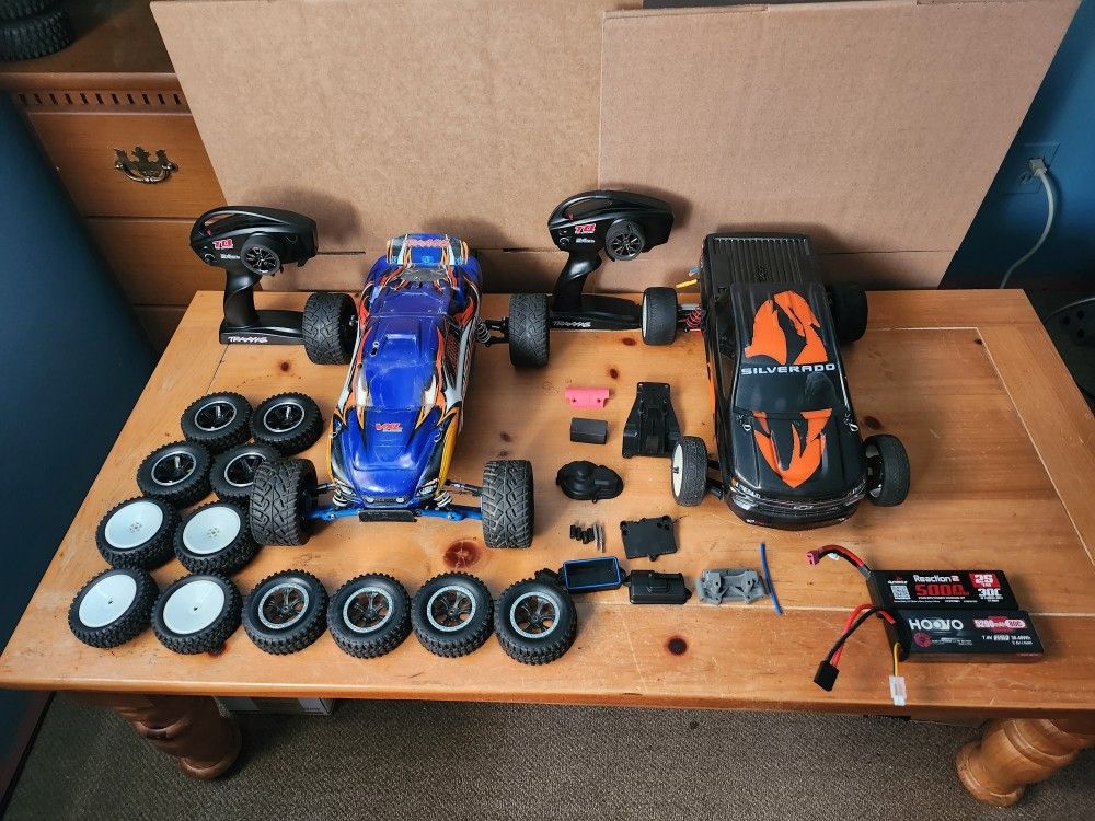 Traxxas rustler vxl 2wd with a traxxas rustler parts car