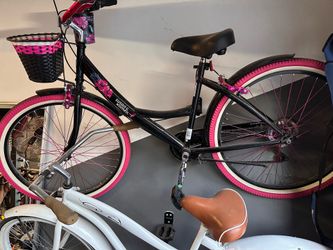 2 cruiser bikes