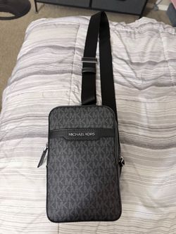 Michael Kors Men’s Sling Crossbody Bag