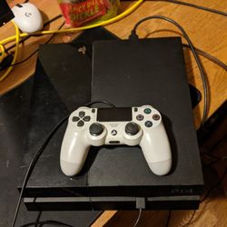 PS4 With Ps4 Controller 