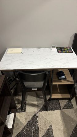 Desk in Fort Totten area