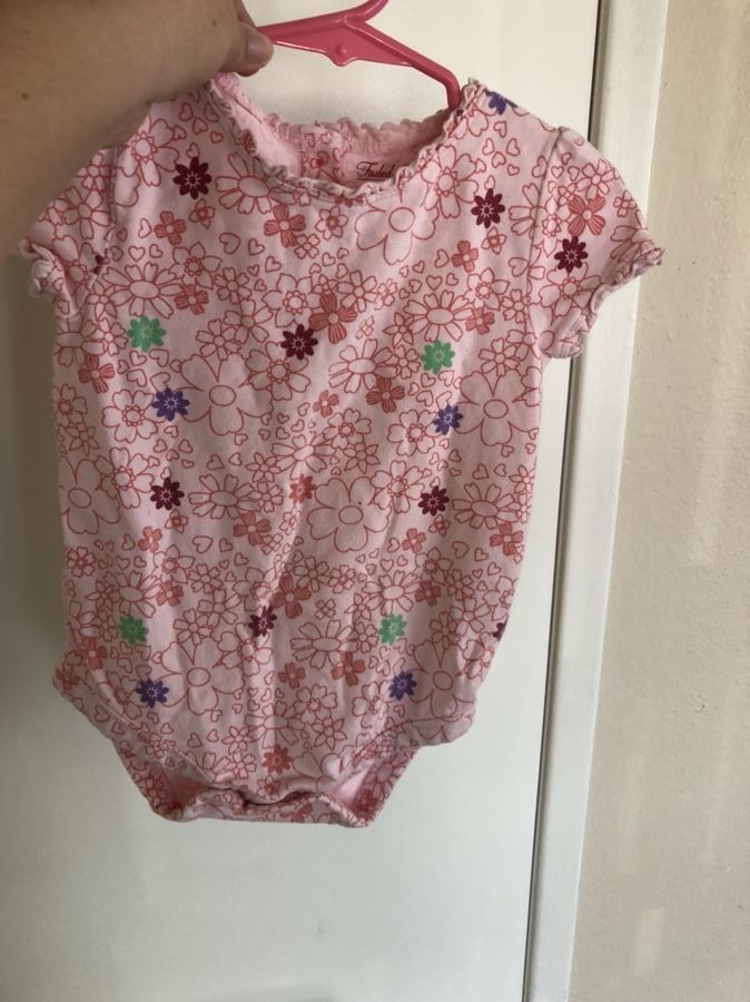 Toddler girls Onesie Size 18 Months