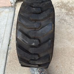 S70 Bobcat Tire 