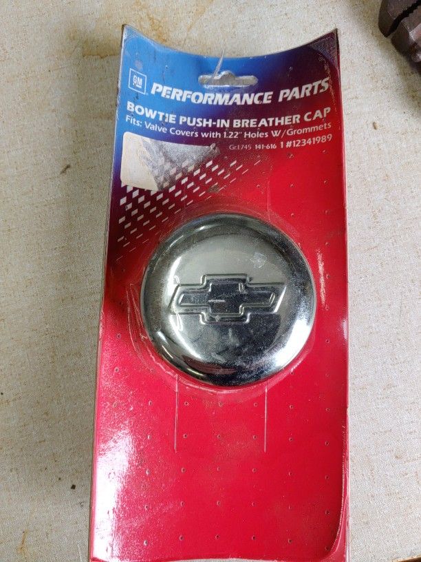 NEW GM Bowtie Push-On Breather Oil Cap Part # 1(contact info removed) GM Performance Parts