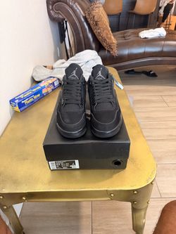 Air Jordan 4 Retro Black Cats Size 10.5