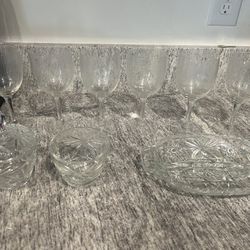 Nice Vintage Crystal Set With Six Glassware 