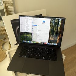 MacBook Pro 16 M3 Max 64Gb 2Tb 60 Cycles