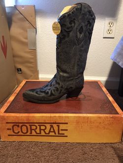 Corral boots