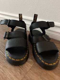 Doc Marten’s Black Leather Platform Sandals. Women’s 8