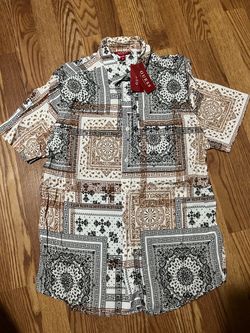GUESS ECO Men's Slim Fit Short Sleeve Paisley Patchwork Button-Up Shirt medium