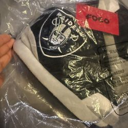 Youth raiders slipper 🖤🤍🩶