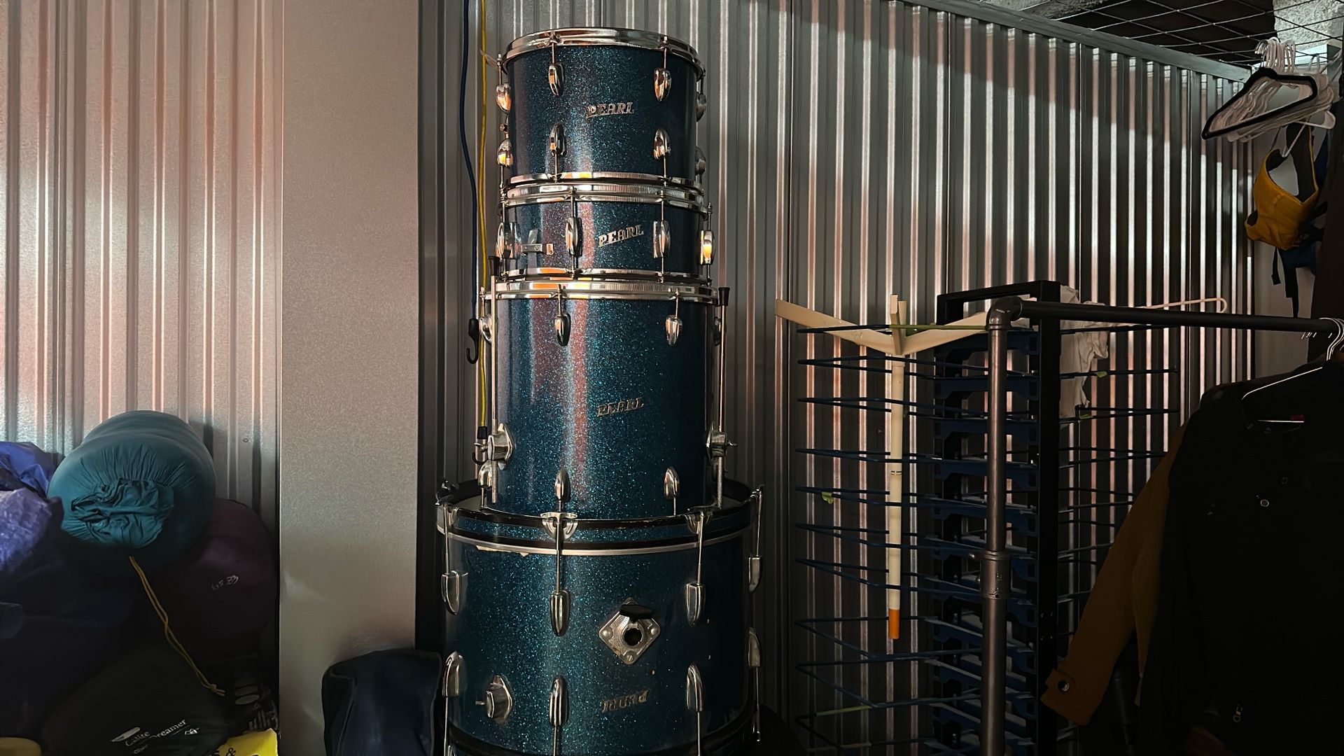 1960s Pearl Blue Sparkle Drum Kit