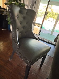 Dinning table/ 6 dinning chairs