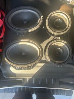 Ford Speakers