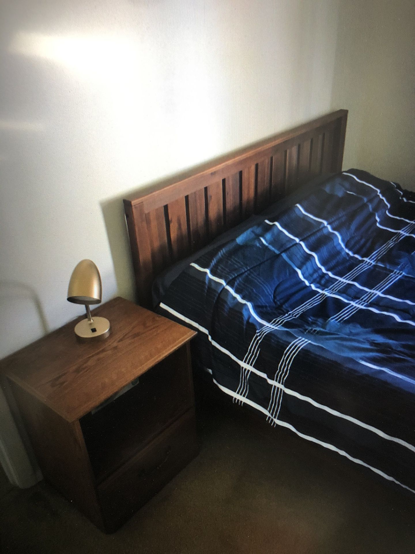 Solid Wood Platform Bed with headboard 
