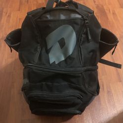 DeMARINI Basebal/Softball Backpack, Bat And Equipment Carrier In Excellent Condition 