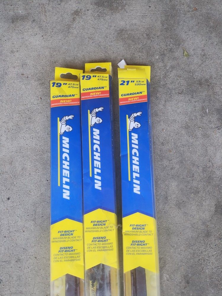 Brand New Windshield Wiper Blades 2 19s And 1 ,,,21 In