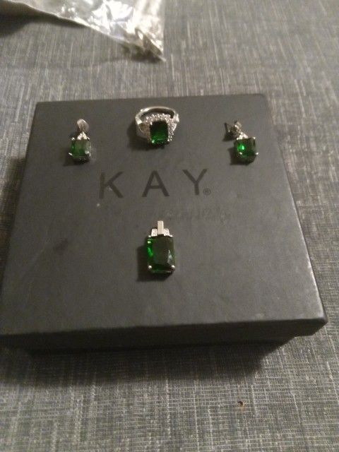 Sterling Silver Emerald Set Ring Earrings Charm 