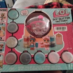 L.O.L. Doll  DIY Glitter Factory 