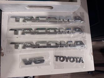 Toyota Tacoma V6 emblems