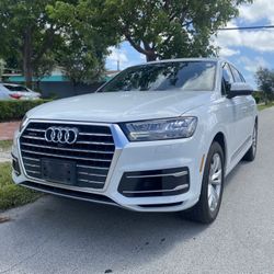 2018 Audi Q7 Premium Plus 
