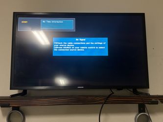 Samsung Flat Screen TV 32” with remote