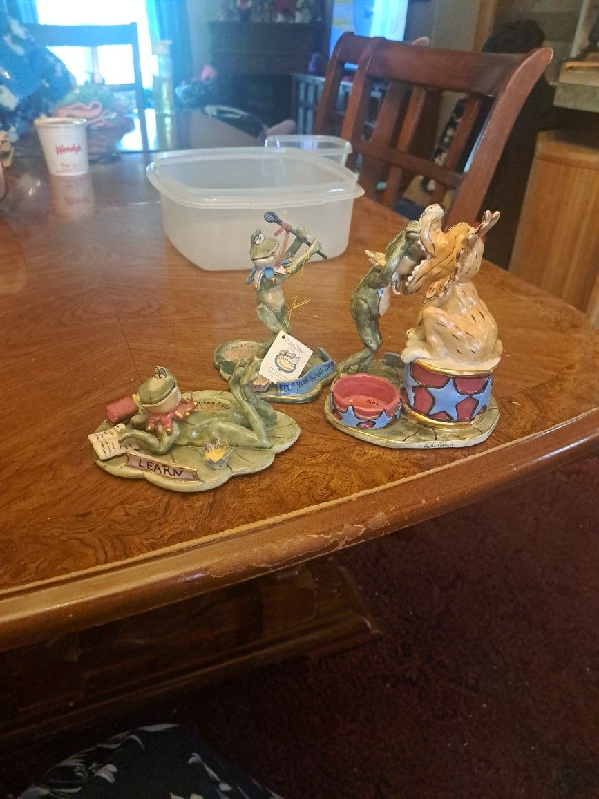 Frog Collection Blue Sky