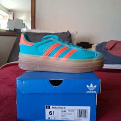 Women's Adidas Gazelle Bold "Minrus" Sizes 6.5W, 7W, 7.5W, 8.5W, 9W, 9.5W, 10W Brand New 
