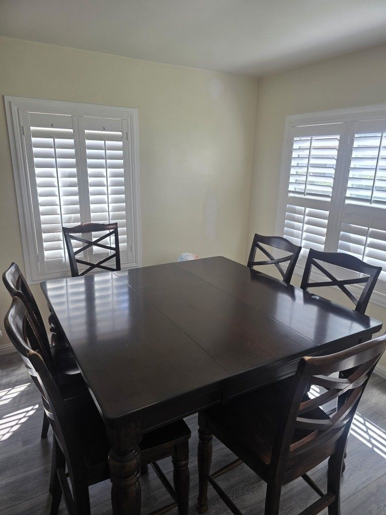 Kitchen Table W/6 Chairs