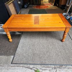 Farmhouse Fresh Coffee Table 