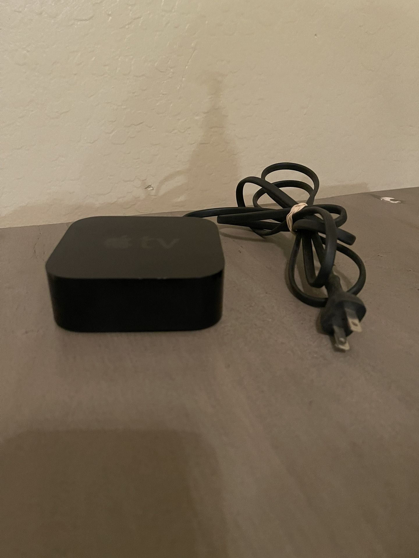 Apple TV 32GB HD Media Streamer - A1625