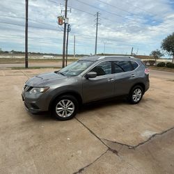 Clean 2016 Nissan Rogue 