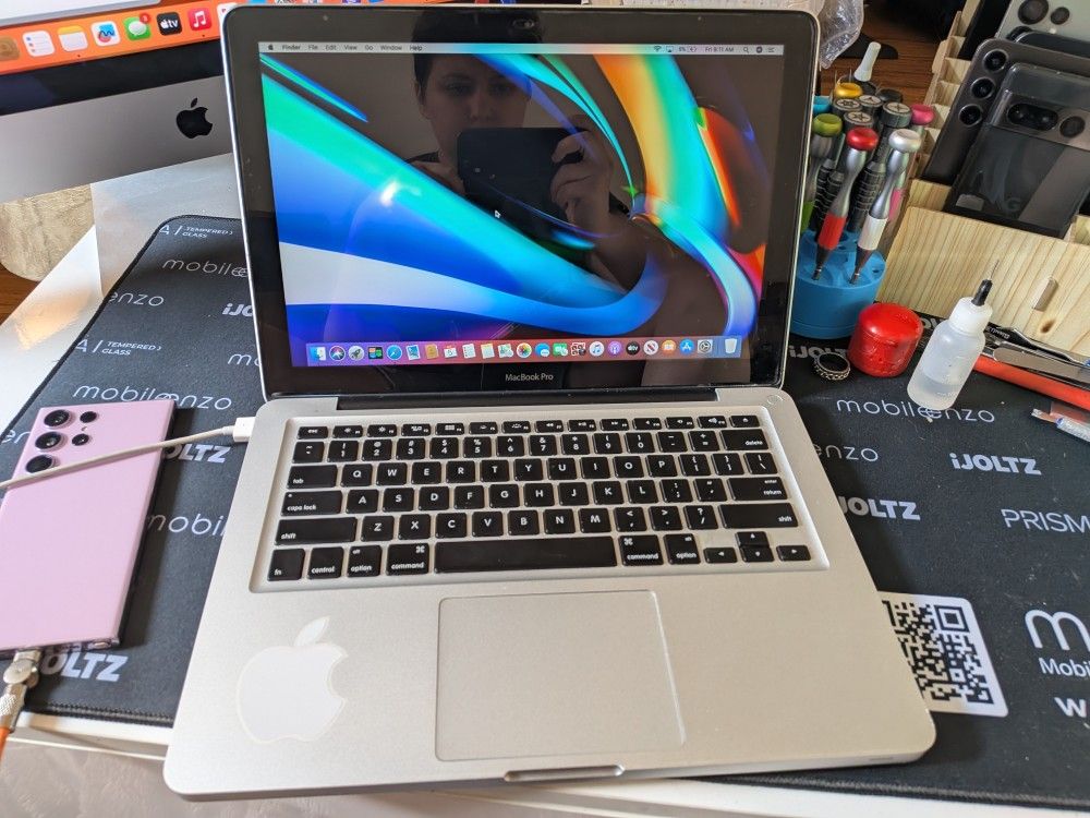 13" 2012 MacBook Pro 2.5Ghz i5 4Gb Ram 512Gb SSD