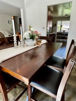 Dining table set with 6 chairs - OBO