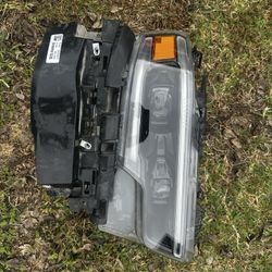 2022 ram 1500 trx headlight 