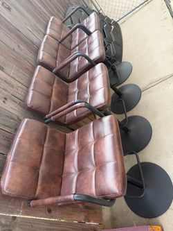4 Barstools