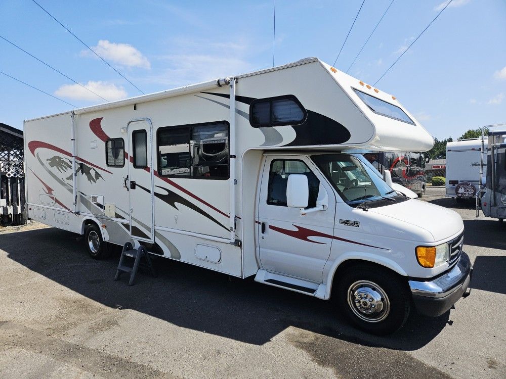 2005 Fourwinds Fun Mover 31C Toy Hauler